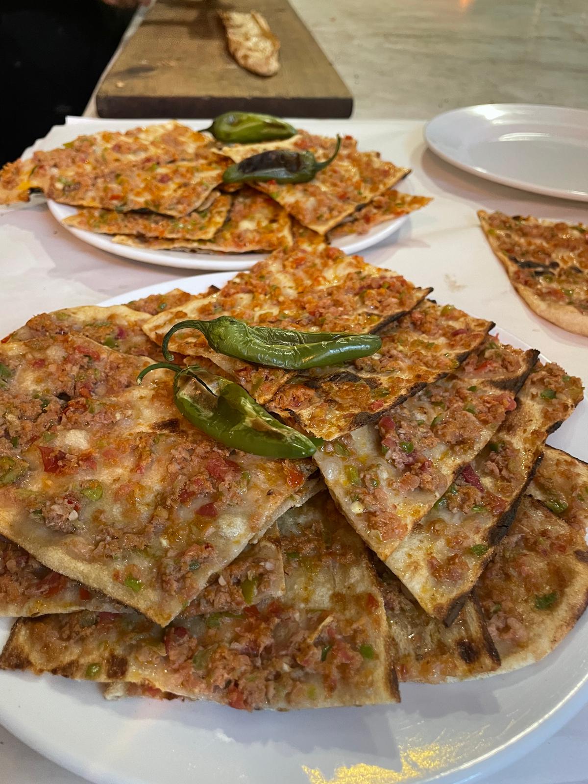 Etli ekmek Karaman fırın